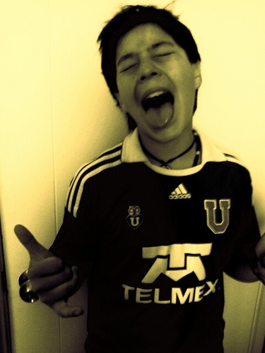 hola me llamo alexis tengo 13 años y amo el futbol y la paso filete con @santis18 @gabocastillo9 :D