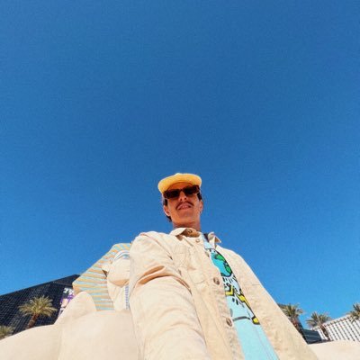 josiahsuskin's profile picture. Cinematographer 🎥