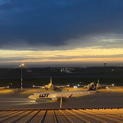 wielka fanka Lotnictwa😎🔥✈️🛫i może przyszły pilot PLLOT