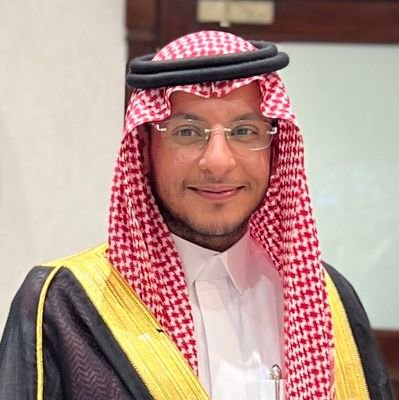 الله يرحمك يا عبدالملك ويسكنك فسيح جناته، كنت نعم الرجل وذكرك الطيب مازال مستمر والله يجعل له بكٌل حرف يٌقرأ في هذا الحساب حسنة تأتيه وتنير له قبره وتؤنس وحشته