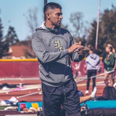 Sacramento St. T&F alum🐝🏃🏽♂️ St. Bonaventure High Head Track Coach/ Ventura College assistant Sprint coach 🏴☠️