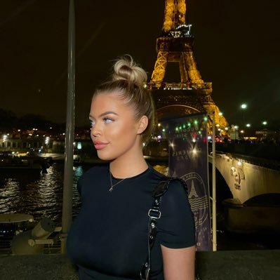 rosemcgarry2's profile picture. insta @roseemcgarry