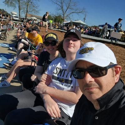 teddyc28's profile picture. USM drumline dad 
SMTTT!!