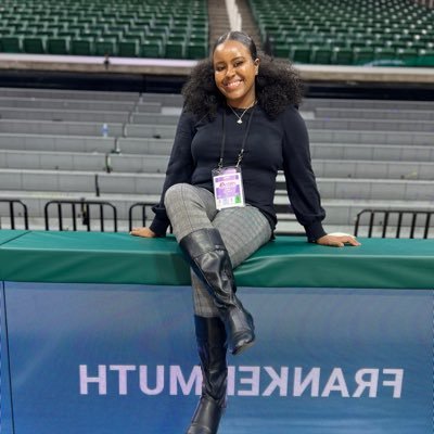 Growing🌱. CMU 21’ Alumna 🔥👩🏽‍🎓. Sports Journalist & Broadcaster. The Bounce Podcast Co-Host + Reporter @1ProductionsLL1. #NABJ #WomenInSports
