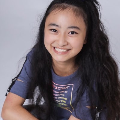 ひさき14歳です!【ママ管理】女優さんです!福岡で産まれて滋賀に5年住んで小2で石川小4で京都!中1の今は大阪に住んでいます! 転勤しながら大阪の週一レッスンに通ってます! Instagram⇒ https://t.co/vSGUHNzVWq