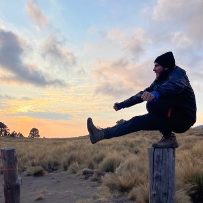 Seu_Hector's profile picture. the revolution starts within