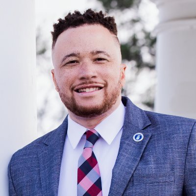 #VaBeach 🌊|20-year Air Force vet ✈️ |🤙🏽AΦA |Cyber entrepreneur 🤖|NSU Grad| ExoSquad fan|House Dems Sgt at Arms|Delegate for 97th House District| #AimHighVB