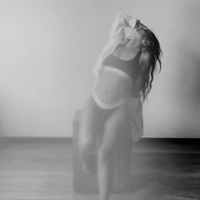 thexrealxnik's profile picture. ᴸᴵᵛᴱ ᶠᴿᴱᴱᴸᵞ | Creative - driven by imagination. Starseed. 👽