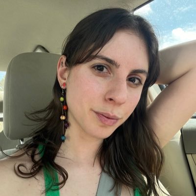 Lingüista mexa. políglota. hablo: 🇲🇽🇩🇪🇺🇸🇫🇷 aprendo: 🇯🇵🇮🇹🇲🇽 🤟🇧🇷 🇸🇦cuenta principal @a_paolacs