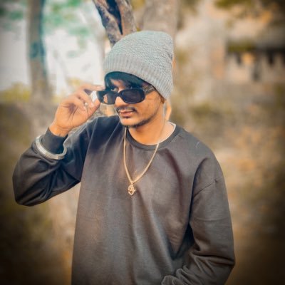 BohatAshu's profile picture. #royalmunda ..me 19/09 #best Friendship Valmiki 🙏🙏 my love my mom ❤️ DaD