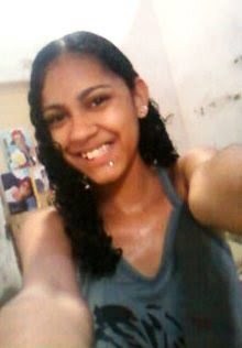 EllenLanzani's profile picture. Libriana . sou chata as vezes , brincalhona, sarcástica, carinhosa e muito, muito feliz