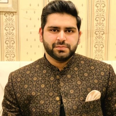 Computer Science Graduate 👨‍💻 | Bleed Green 🇵🇰 | Muslim 🕋 | A volunteer 🙂 | Enthusiastic ✌🏼| Trying to become a Samaritan 🙃