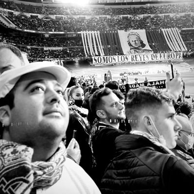 Soy una persona que vive de sueños, cada día nuevo es una oportunidad para soñar. . Apasionado y trotamundos del fútbol. ⚽️ TK8