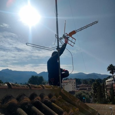 ruiz_telecom's profile picture. Técnico e instalador de telecomunicaciones y electrónica.