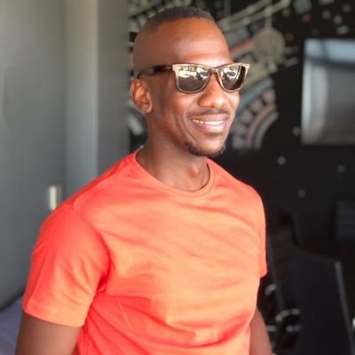 Head of PR and Reputation Mgt @DialogueBW |BWRadio host @DumaFM |Former MD @bwecho |Former host @TheRealYaronaFM | @YALI_SA Alumni| StLouisExportTop40Under40