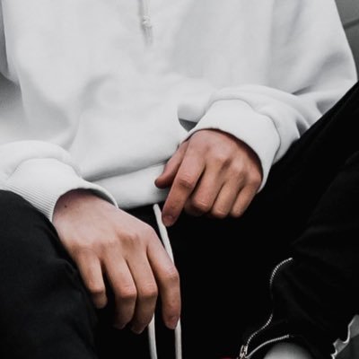 A7A7B7's profile picture. 