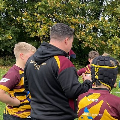 Mainly tweeting about @steelers, @nfl and rugby union.