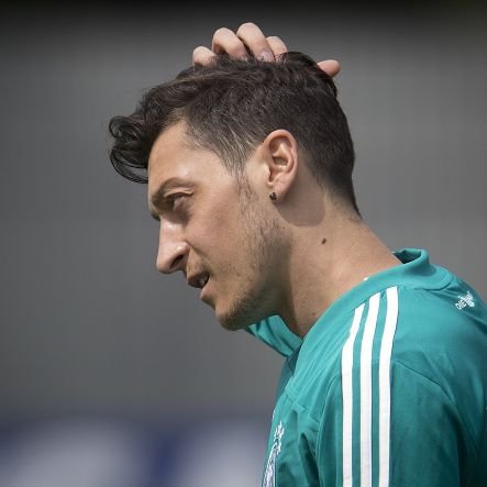 aint_exist's profile picture. Madridista.🤍