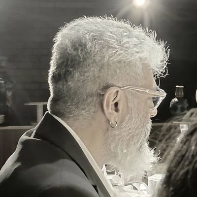 vasanth13964541's profile picture. 