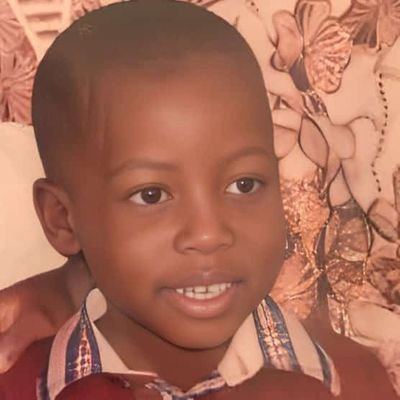 Jesus boy|| omo Yoruba|| Historian|| scriptwriter||Educator|| Arsenal fc|| wizkid fc|| loves photography||Travelling|| logical discussions...