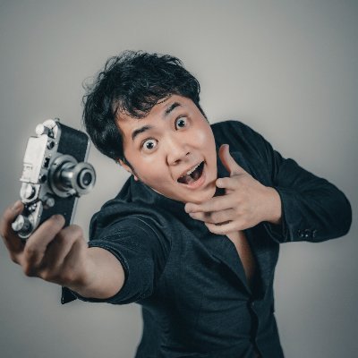 Rai_Amano's profile picture. センシティブながらも美しく「飾れる作品」をモットーに撮影しています。写真講師。撮影相談・レッスン相談・展示告知のDMお気軽に。経験問わず被写体さん募集中。代表作「傘とヌード」。"着飾る" ならぬ "脱ぎ飾る" 写真を撮りたい。 フォトグラファー＆プロンプトグラファー。ミュージシャン。大阪/東京