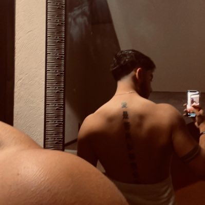 👐🏽
