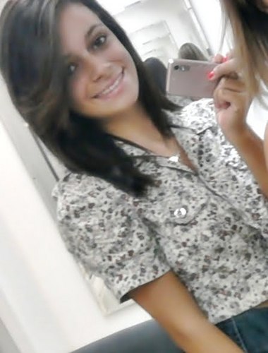 Rute Queiroz, 18 anos. 

De peixes, flamenguista, amo tudo que me rodeia, sei quem trama e quem ta comigo , felicidade acima de tudo s2