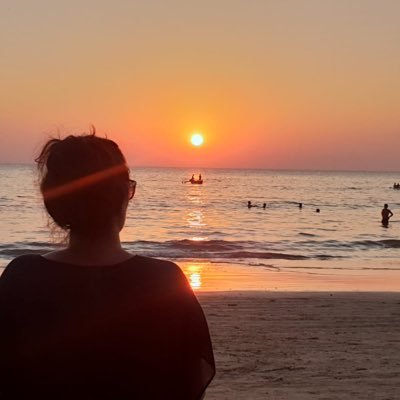 andreajakes's profile picture. 