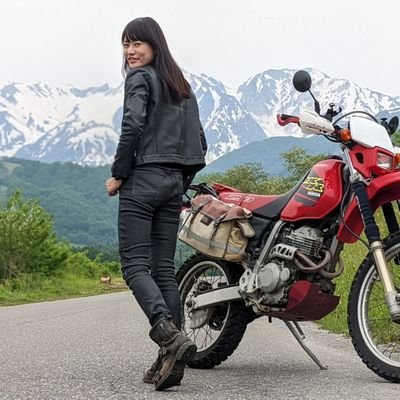 バイクで山と酒を巡る日本縦断→信州移住/22年7月交通事故/右腕以外全身重度損傷→車椅子👨‍🦼→登山復活目標に歩行リハ/古いもの⏳/ハンドメイド🛠️🍳/植物🌿/製菓🍰/映画🎞️/美しい信州🏔