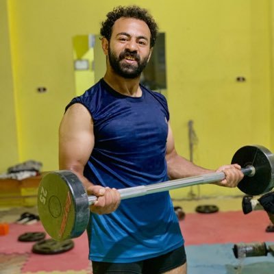 Ahlawy ♥️🦅 . Hala madrid 👑 رسول الله كان متواضع فمن نحن لنتكبر 🤷🏻