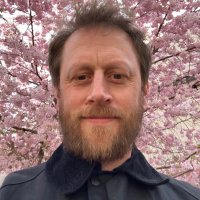 Luke Thompson (@englishpodcast) 's Twitter Profile