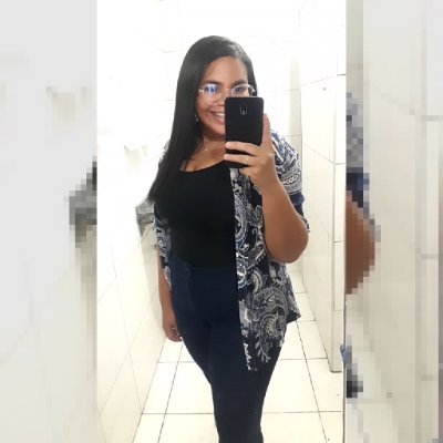 🎧Quero ir mais Fundo.
 Leva-me mais perto. 
Onde te encontro no Lugar Secreto. 
Aos teus pés me rendo. 
Pois a tua glória. 
Quero ver. 🎼