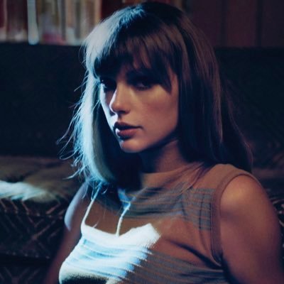 g4br1elml's profile picture. This is me trying