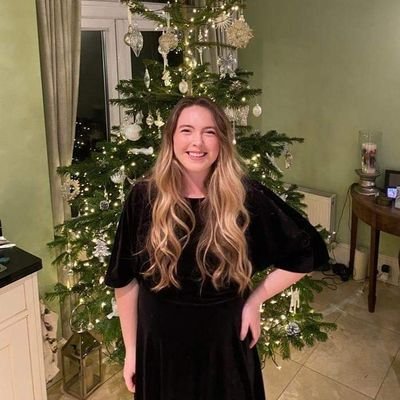 Northern Irish soprano based in London I
NI Opera Studio Artist 2019/20 I
University of Manchester 2018