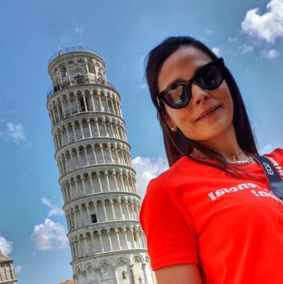 Fui miembro de @regalauntweet y @toycolaborando xq creo en un mundo mejor sin egoismo! Venezolana expatriada que ha pasado por Perú, Chile y ahora España 😆
