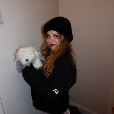 amelia_snook's profile picture. 4/6 @ucl Medical Student | Current Students Co-Director @futurefrontline