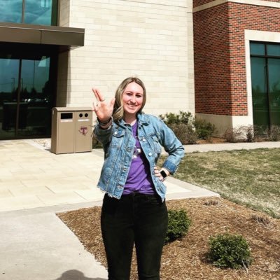 BrinleeEmily's profile picture. AHS Alumi 💜/Future Educator 👩‍🏫/