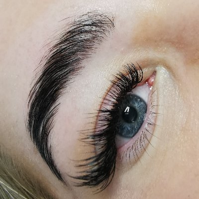Hairstylist & Beautician specialising in lash extensions and brows