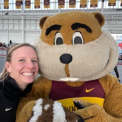 Mom to Taylor May • Wife to Charlie • Assistant Coach for University of Minnesota Track & Field 〽️ • UWRF Alumni ‘11