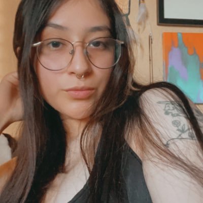 chickentears1's profile picture. 👊