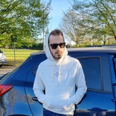 LemonSimo's profile picture. 