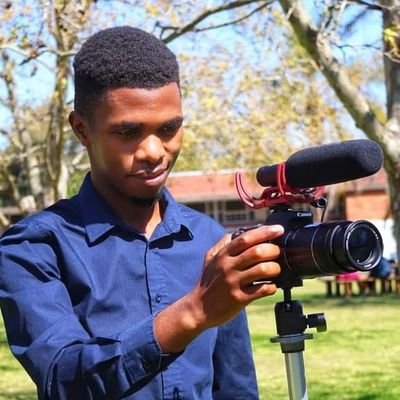 Journalist | Entrepreneur
Art | Culture | History | Sport
Team Leader | SuperSport Schools Plus
Freelancer | SportsBoom
3X 🎓 Rhodes University