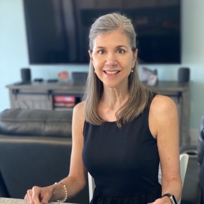 Registered Dietitian, Certified Diabetes Educator, 55-plus. Passionate about helping people of all ages improve their health  and quality of life #keto #lowcarb