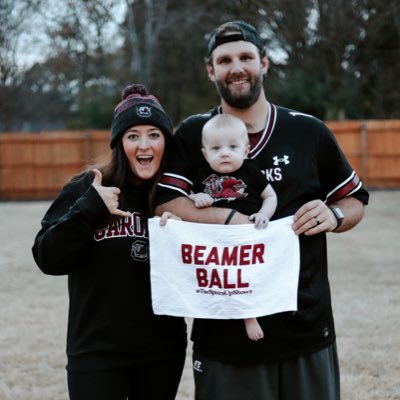 Esmallz12's profile picture. 