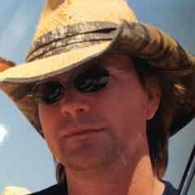 The multi-award-winning author of the Epic Fantasy Saga, Sundering the Gods. Constituionalist. Lover of weapons. Disagreement is not insulting.