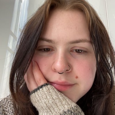 CohanMolly's profile picture. 💫 she/her, hot bi 🪐