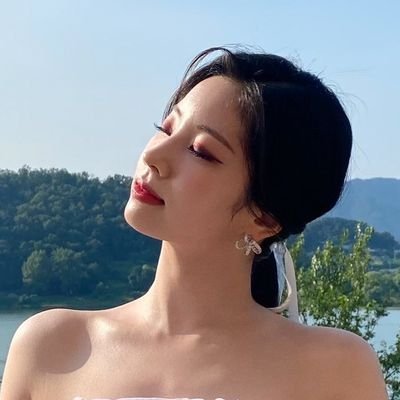 depressivedoong's profile picture. dahy biased|M25|petite enthusiast|🔞