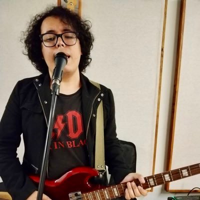 Adrian_qj721's profile picture. Músico