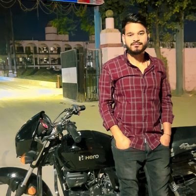 Raghuve83918893's profile picture. 🚩 राधे राधे 🚩
🙏#छात्रसंघ_अध्यक्ष_प्र०🙏
     ⚒️ किसान पुत्र ⚒️
।।हर छात्र के सम्मान में ,
   आप का भाई आप बेटा 
   आ गया मैदान में।।