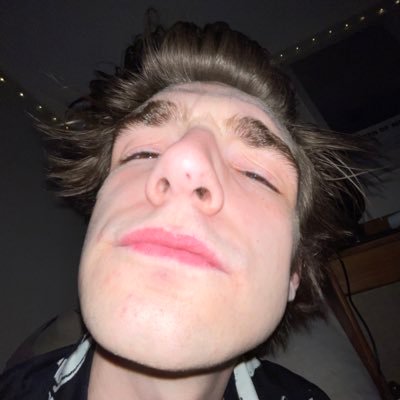 FinianWalsh's profile picture. big tilla out here chinese cutting